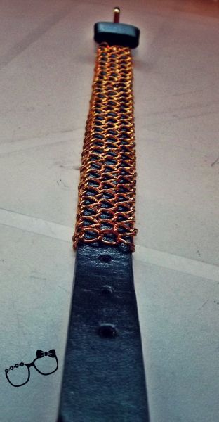 Pulseira preta c/ correntes